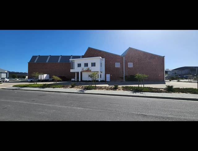 1,100M² WAREHOUSE TO LET IN RIVERGATE